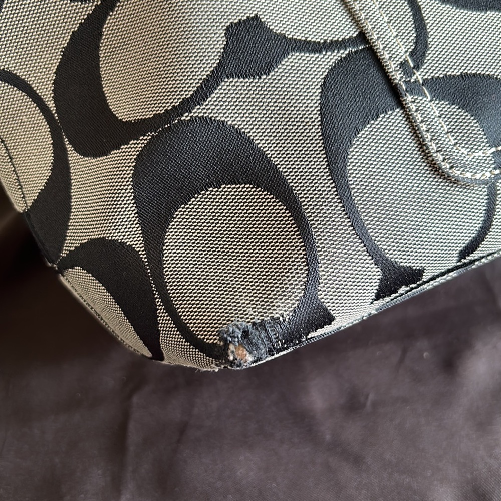 COACH Signature C Black & Gray Purse/Satchel/Handbag - Picture 5 of 16